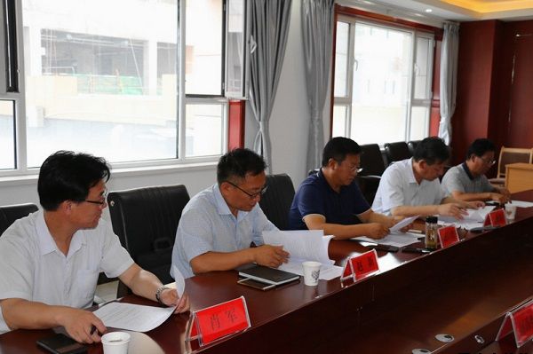 平凉泓源公司控股甘肃丰收机械有限责任公司后召开新一届股东会暨董事会、监事会(图1) 平凉泓源公司控股甘肃丰收机械有限责任公司后召开新一届股东会暨董事会、监事会(图1)